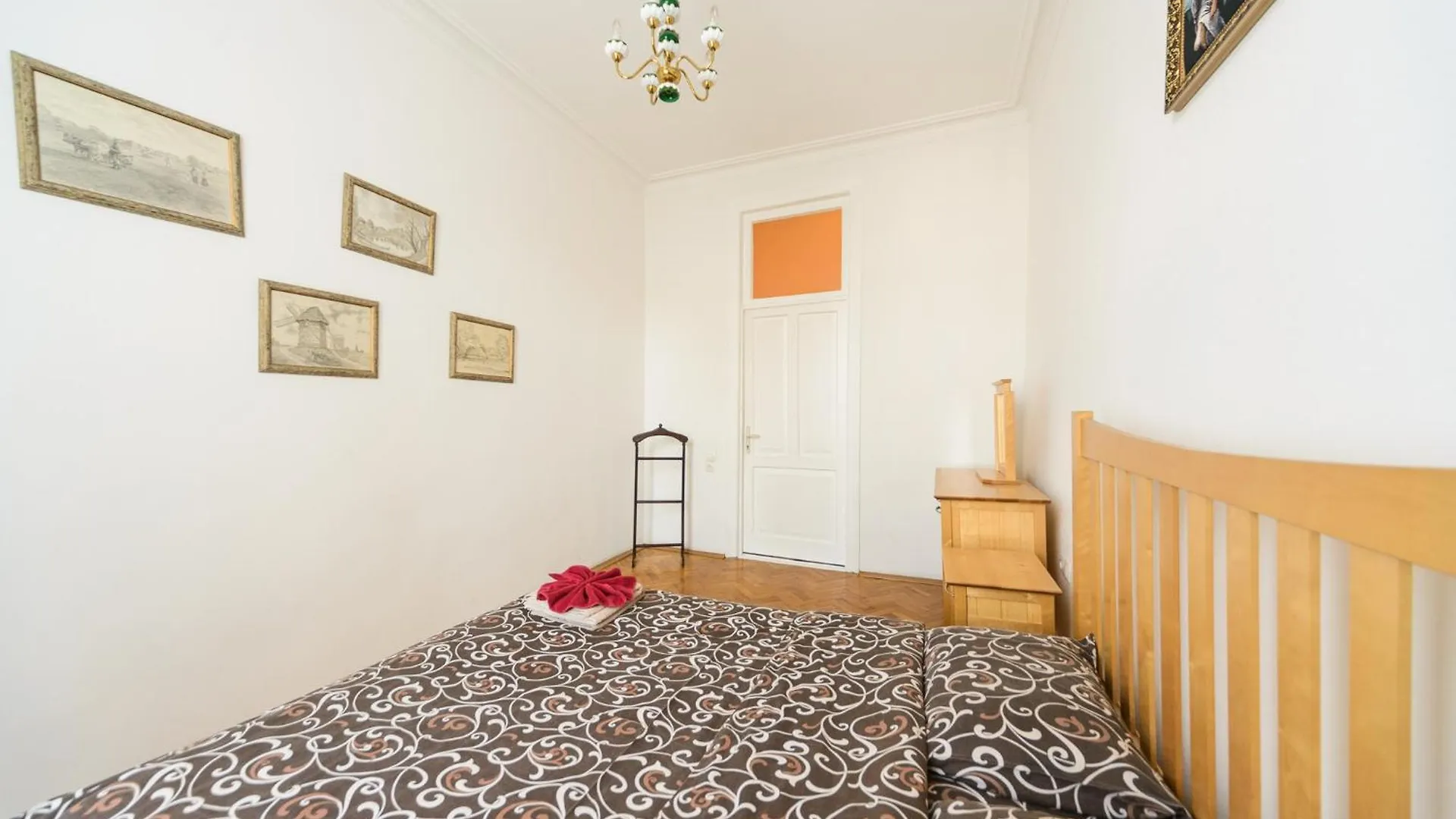 Apartment Near Arena City Kyiv